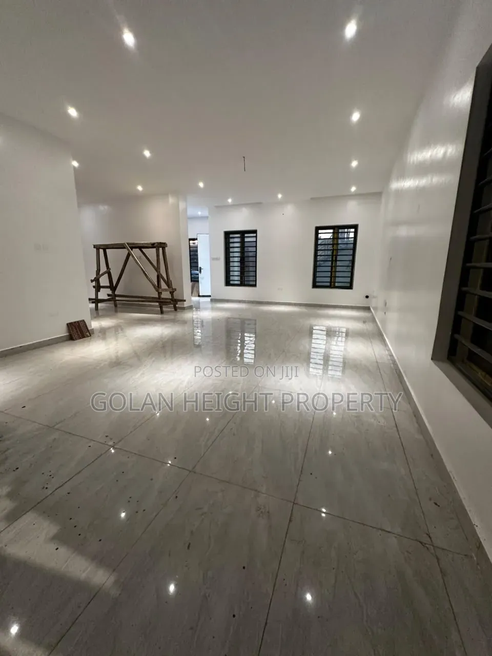 4bdrm Townhouse / Terrace in Diplomatic Zone City, Katampe Extension