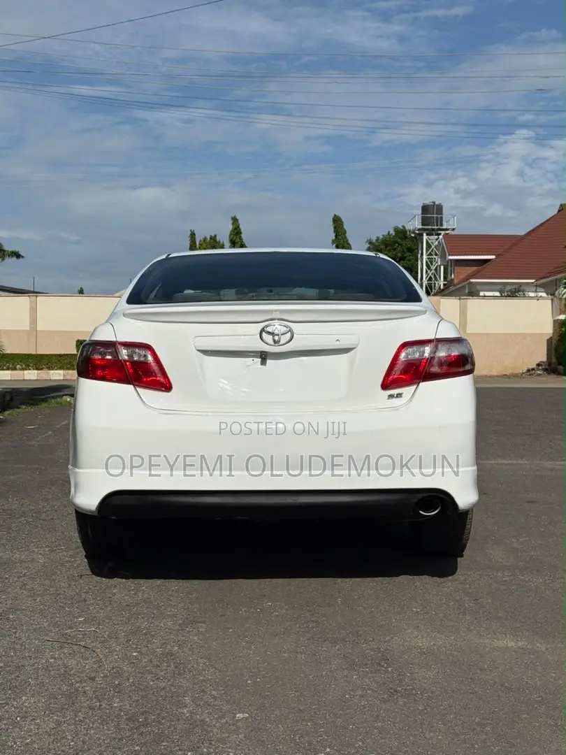 Toyota Camry 2.4 SE 2008 White