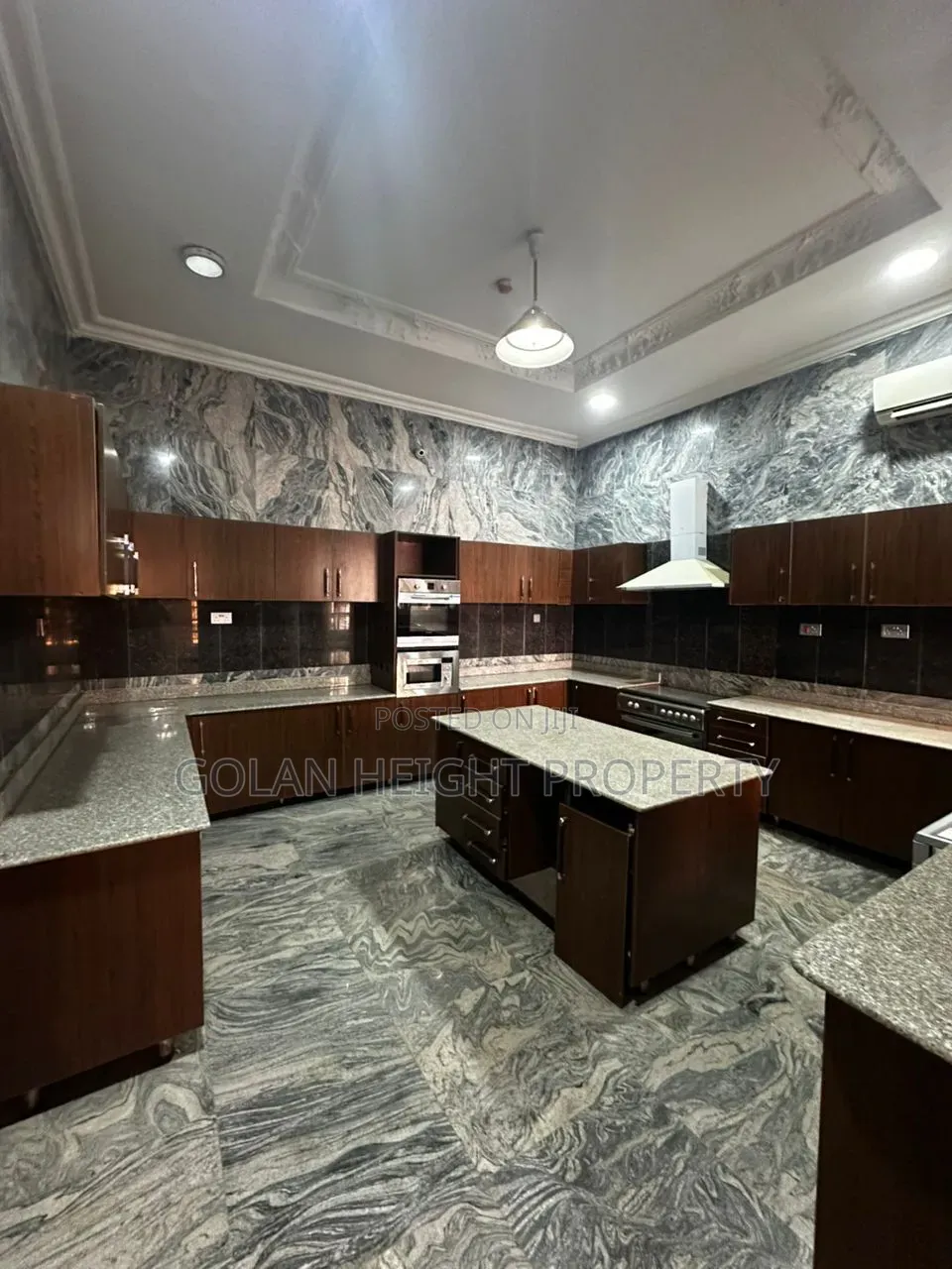 4bdrm Townhouse / Terrace in Diplomatic Zone City, Katampe Extension
