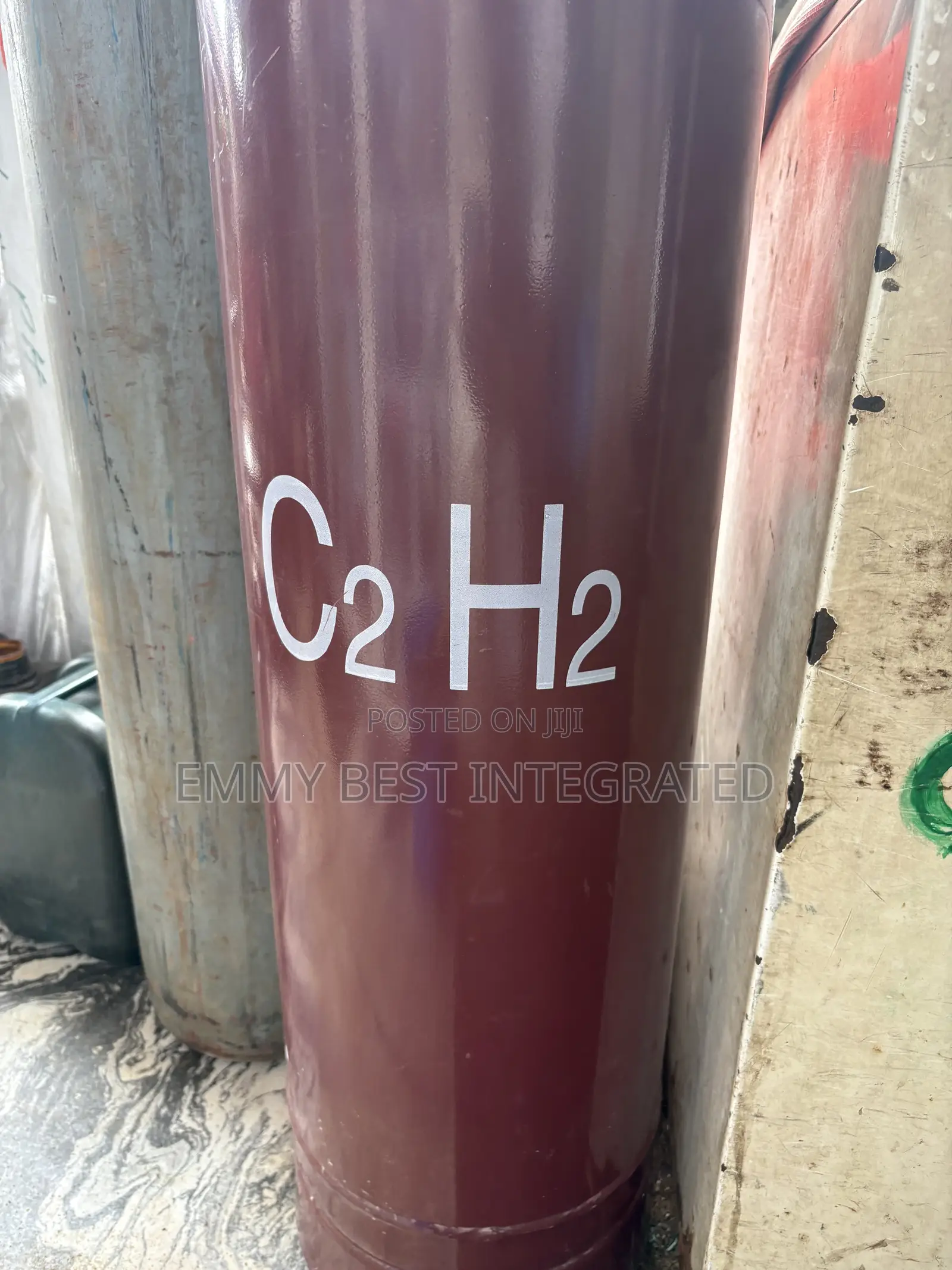 Acetylene (C2h2).