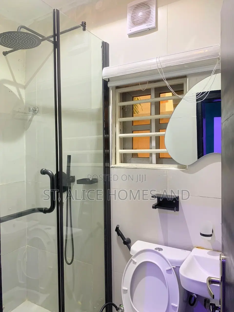 Pearlsend Emerald Saffron Studio Apartment, Victoria Island(Vi), Lagos