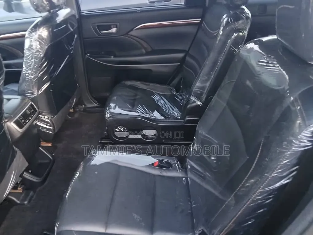 Toyota Highlander XLE 4dr SUV AWD (3.5L 6cyl 6A) 2015 Black