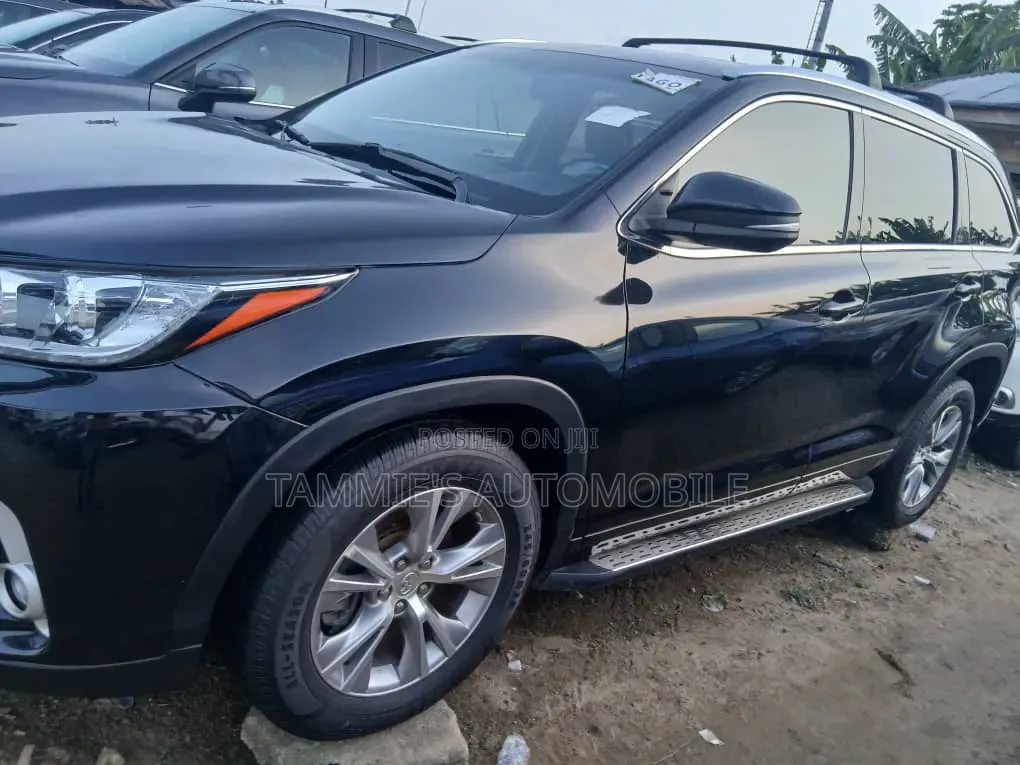 Toyota Highlander XLE 4dr SUV AWD (3.5L 6cyl 6A) 2015 Black