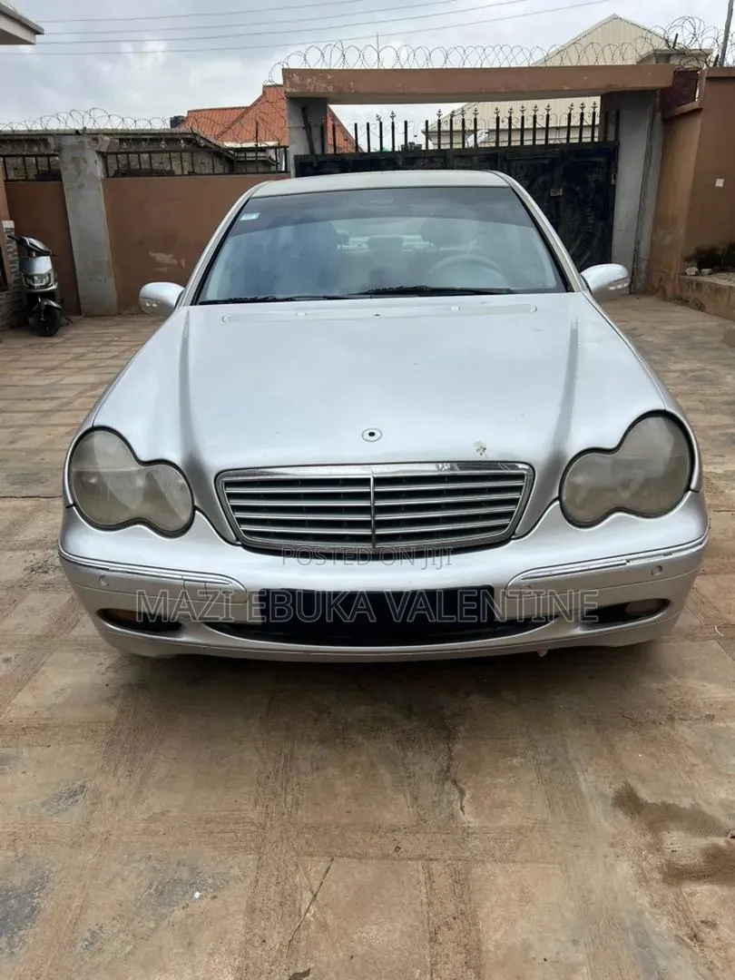 Mercedes-Benz C240 2004