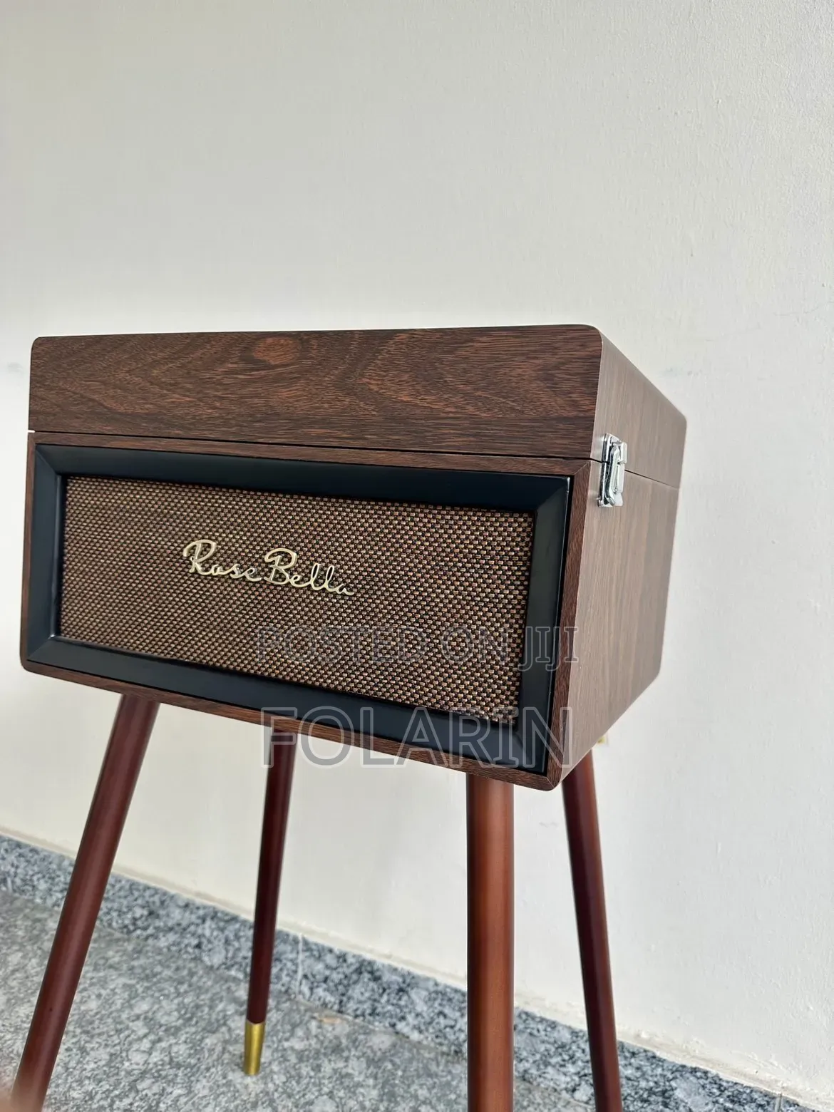 The "Rose Bella" Retro-Style Vinyl Players