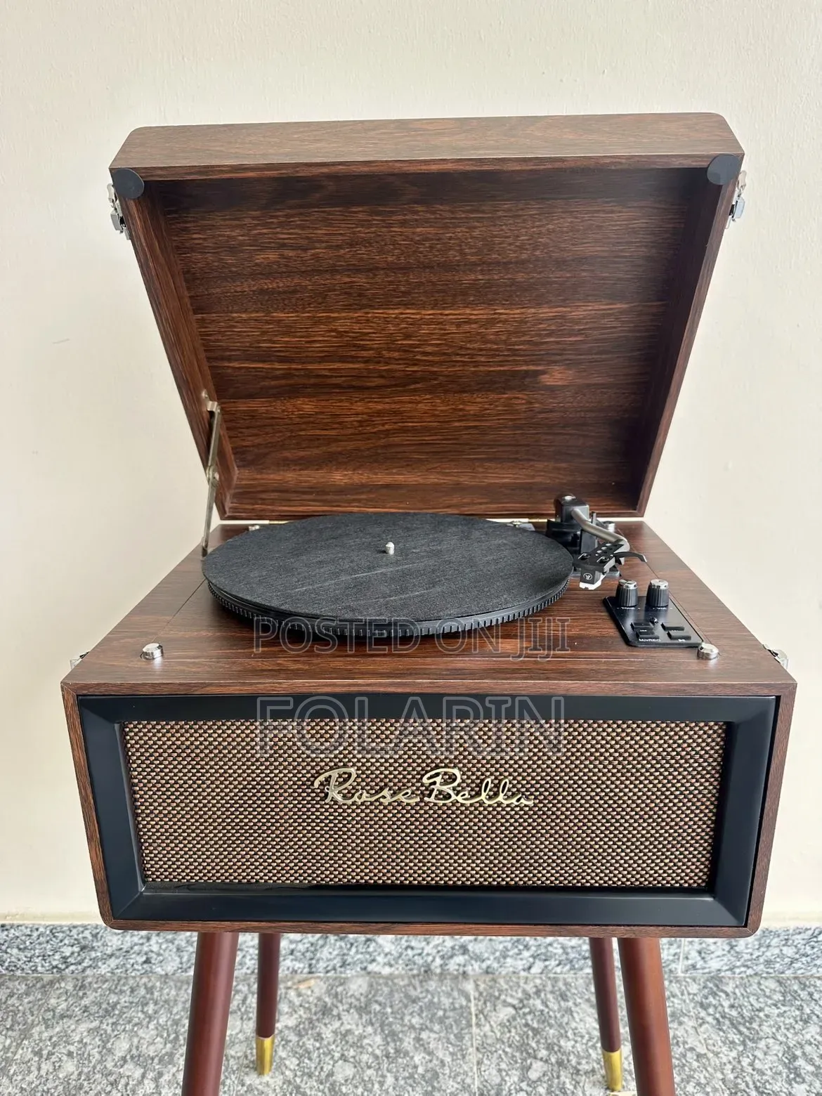 The "Rose Bella" Retro-Style Vinyl Players