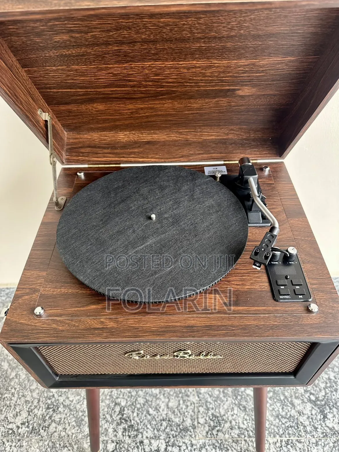 The "Rose Bella" Retro-Style Vinyl Players