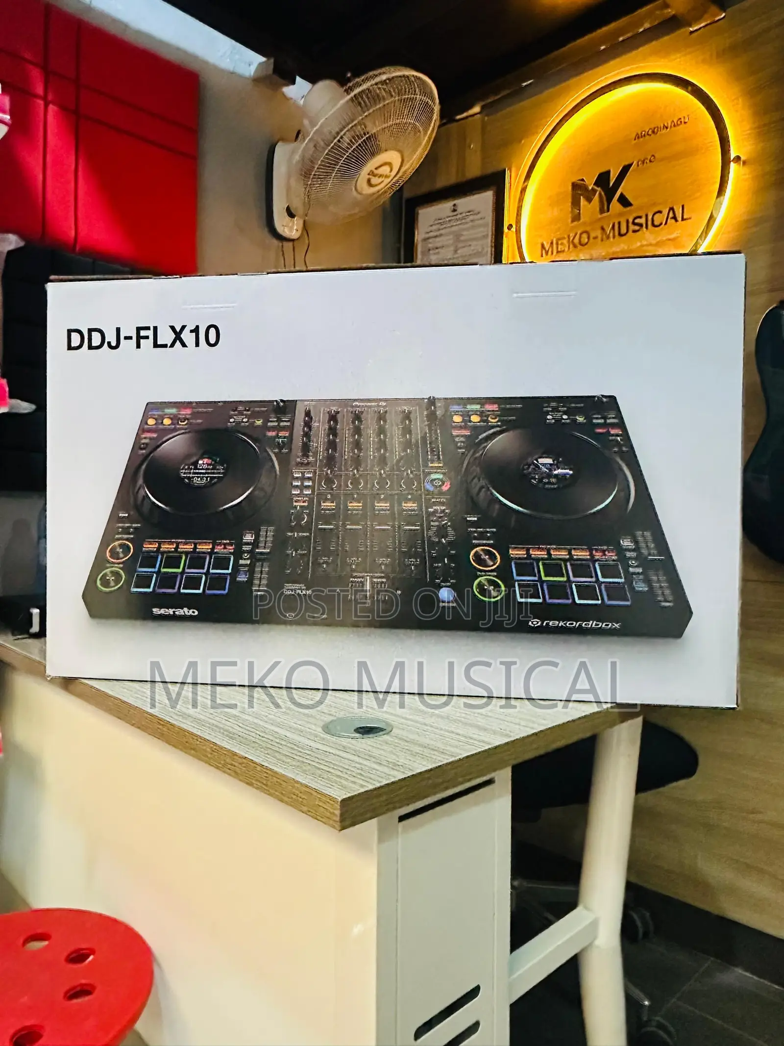 DDJ-FLX 10