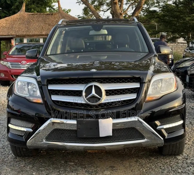 Mercedes-Benz GLK-Class 350 2014 Black