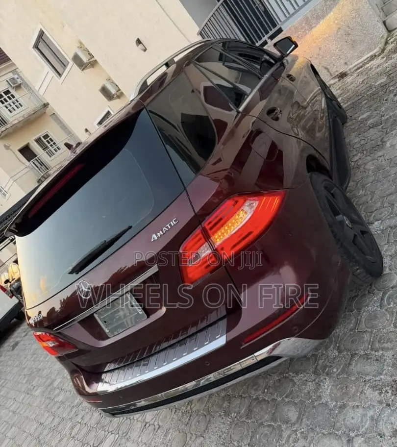 Mercedes-Benz M Class ML350 4MATIC 4dr SUV AWD (3.5L 6cyl 7A) 2014