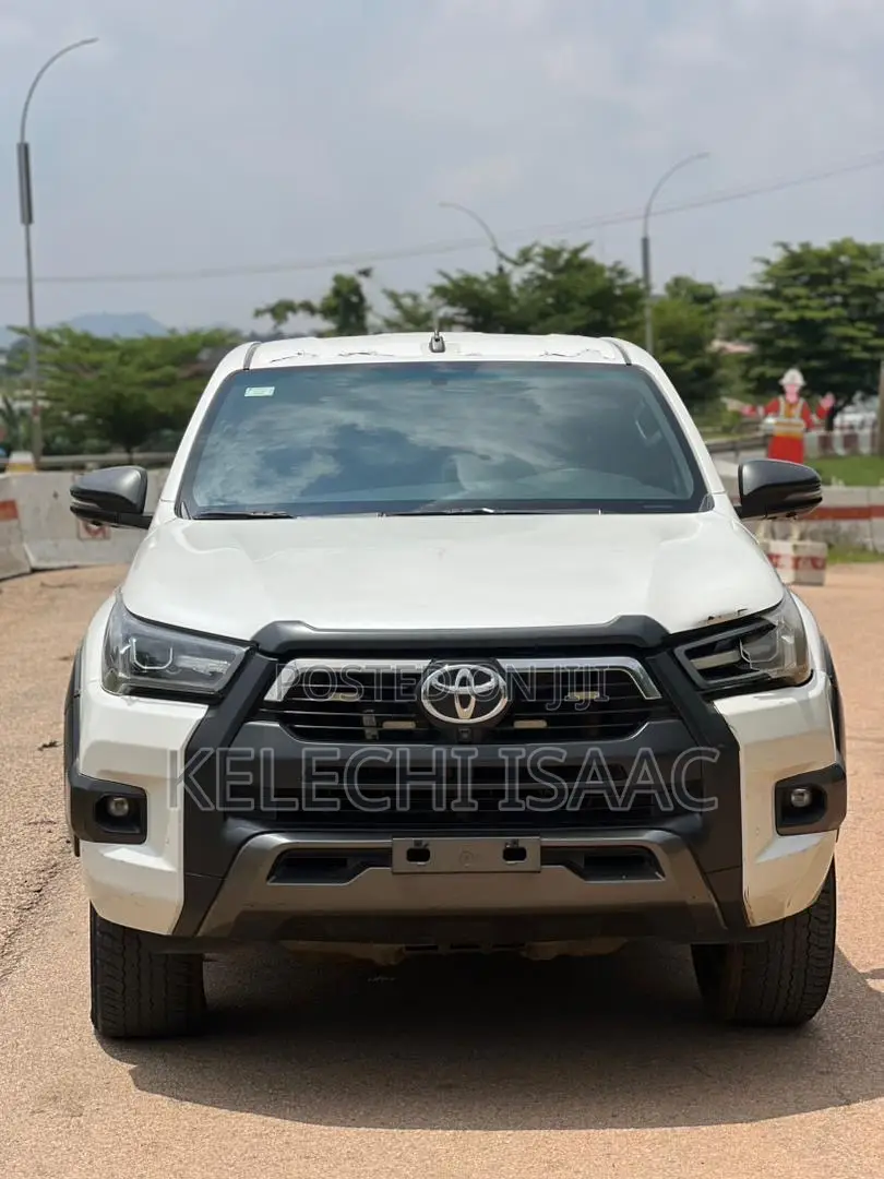 Toyota Hilux Revo Double Cab Petrol 2.7 AWD 2022 White