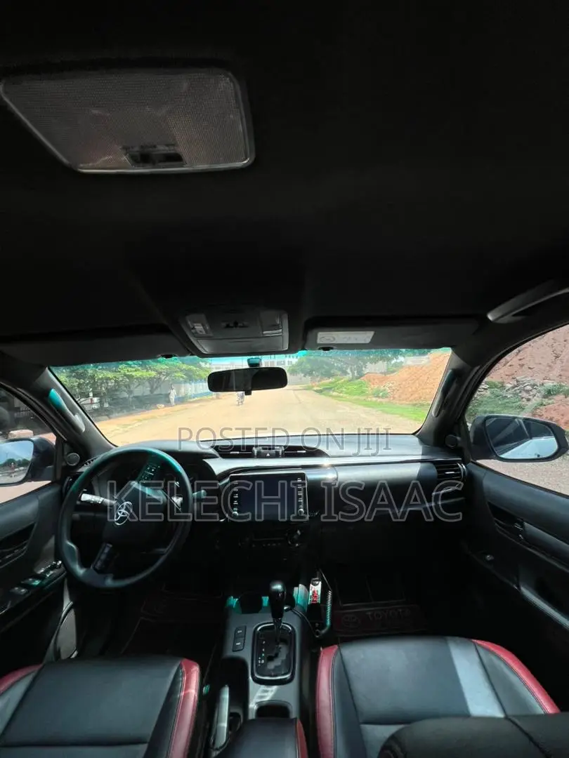 Toyota Hilux Revo Double Cab Petrol 2.7 AWD 2022 White