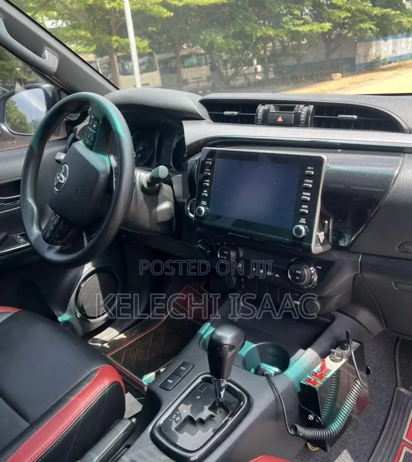 Toyota Hilux Revo Double Cab Petrol 2.7 AWD 2022 White