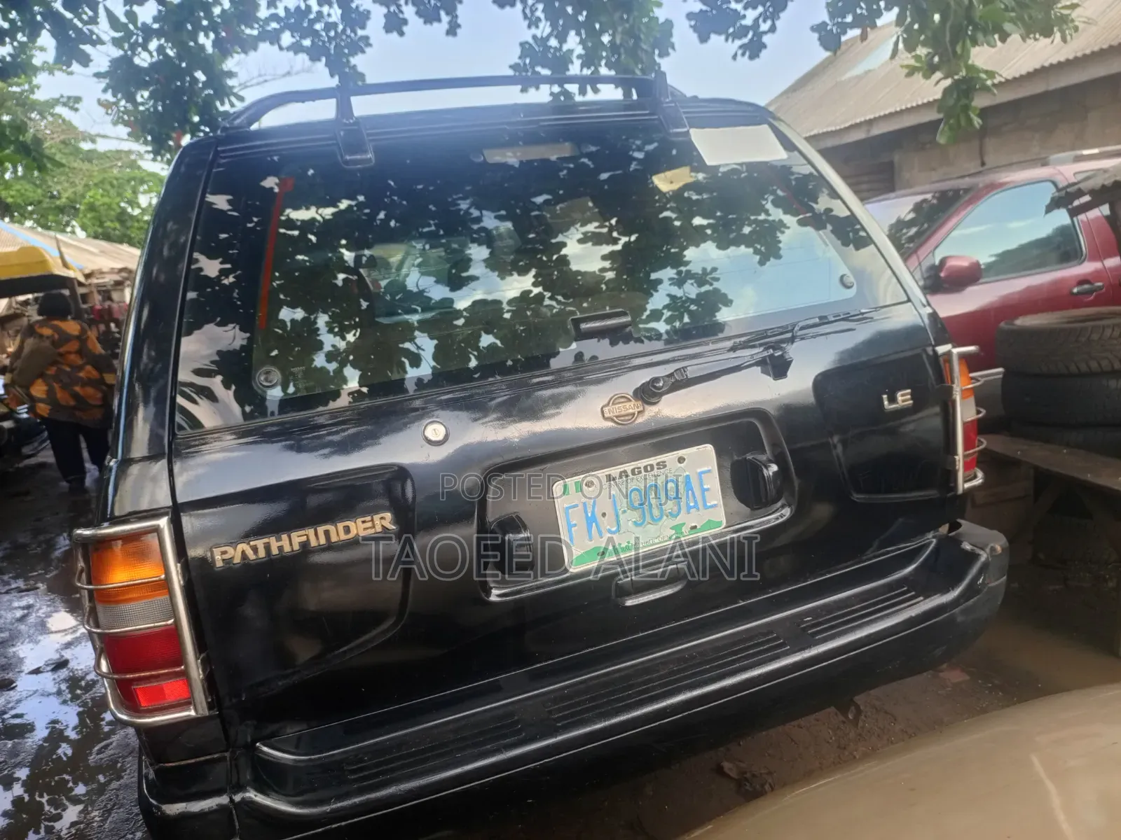 Nissan Pathfinder 1999 Black