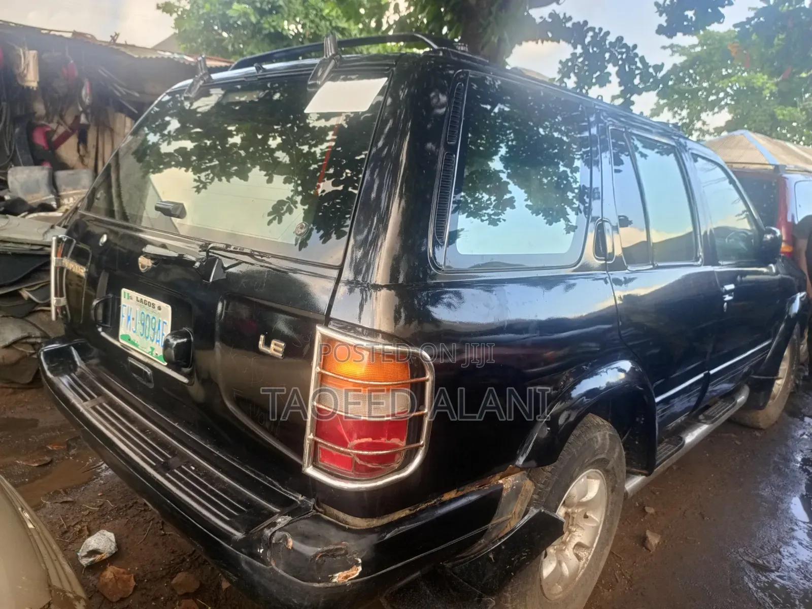 Nissan Pathfinder 1999 Black
