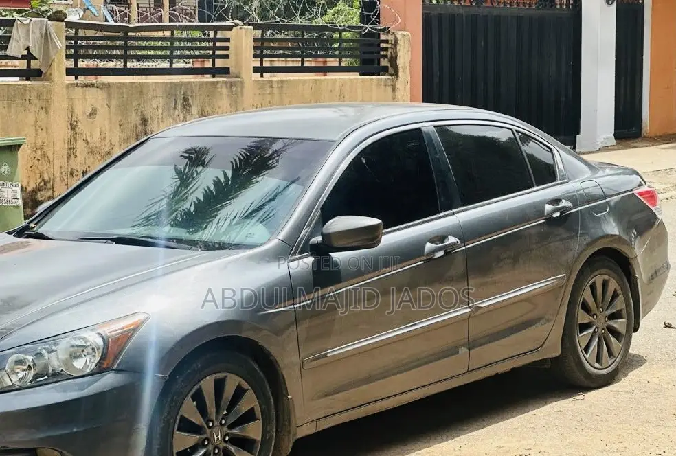 Honda Accord 2010 Gray