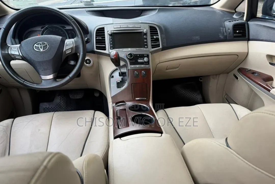 Toyota Venza V6 AWD 2010 Blue