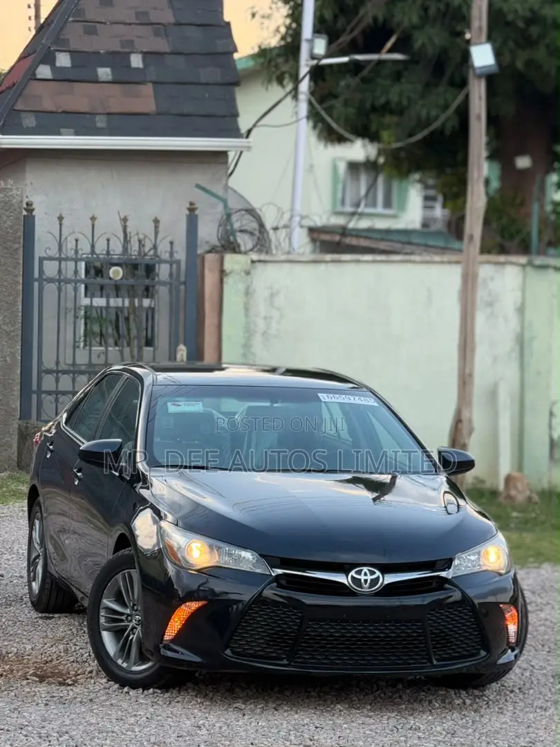 Toyota Camry 2016 Black