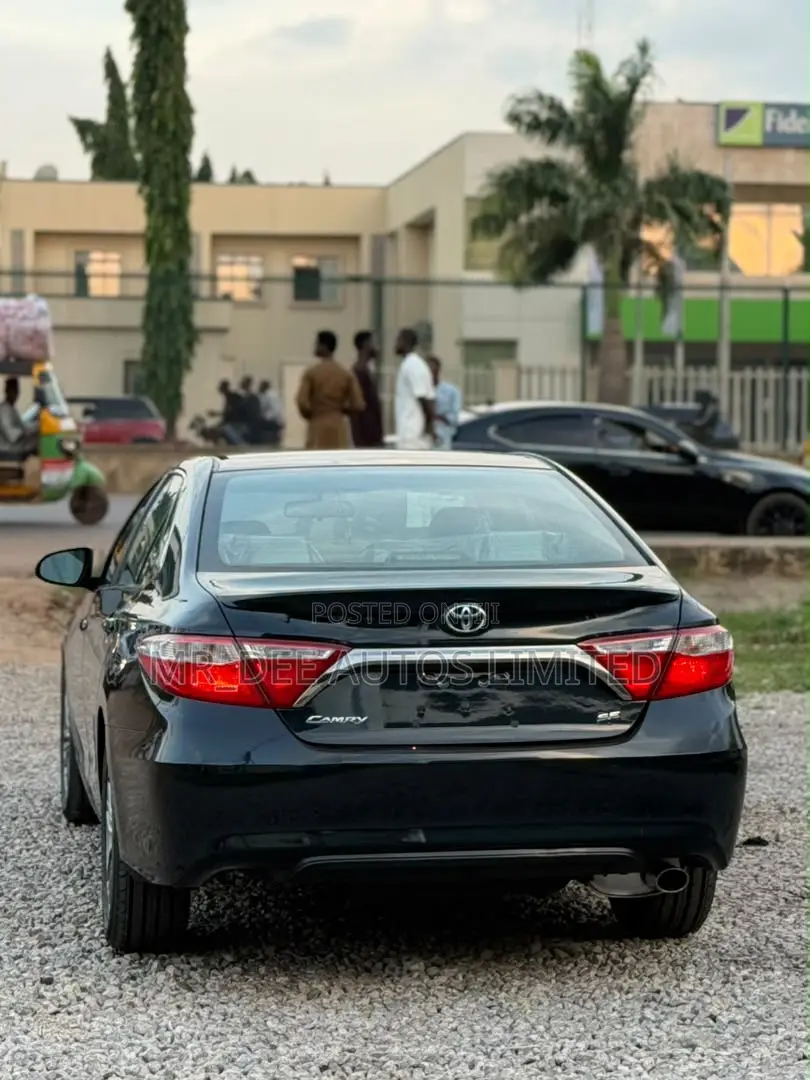 Toyota Camry 2016 Black