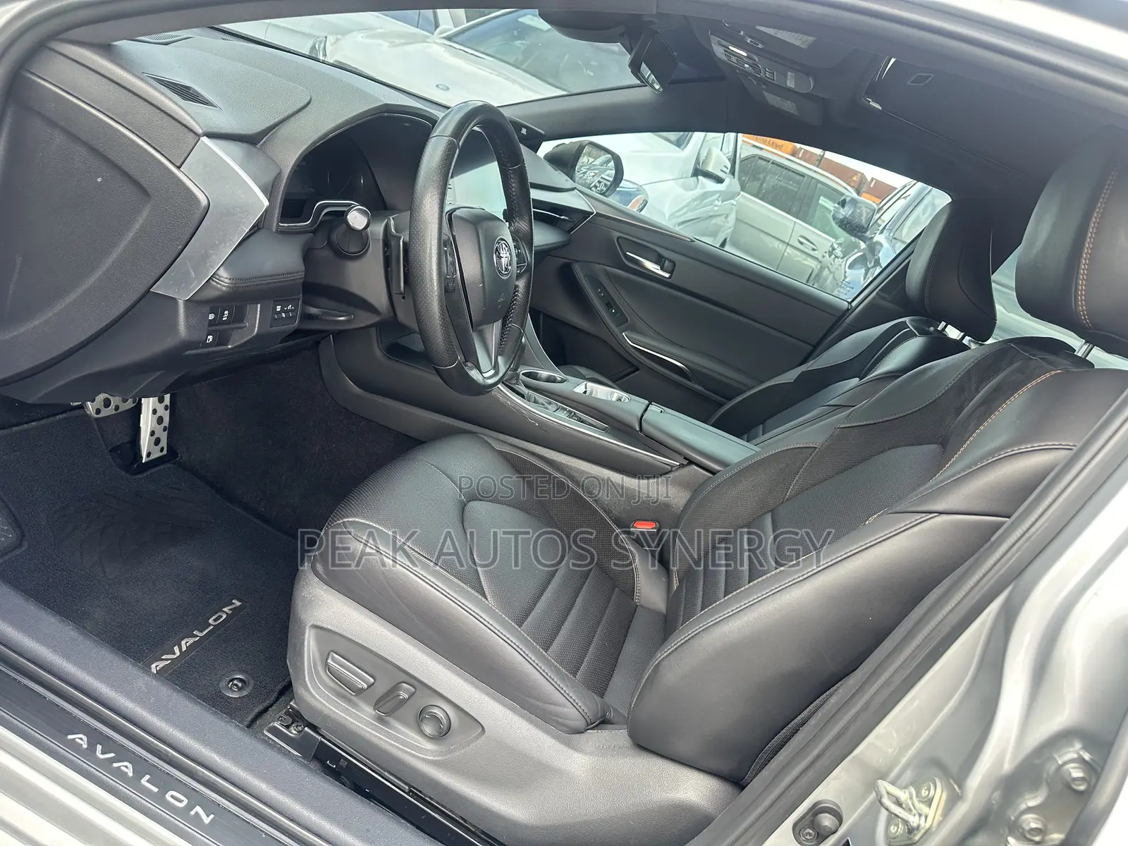 Toyota Avalon XSE Nightshade 2021 Silver