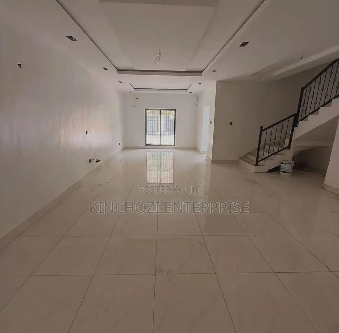 3bdrm Duplex in Apo Dutse, Zone B for rent