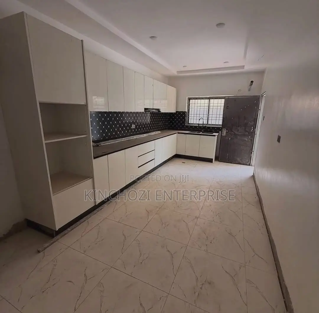 3bdrm Duplex in Apo Dutse, Zone B for rent