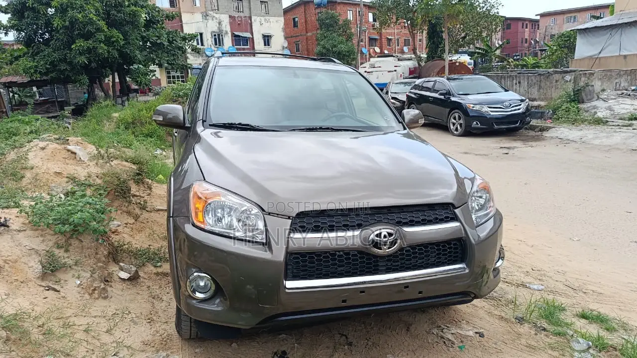 Toyota RAV4 2.5 Limited 4x4 2011 Gold