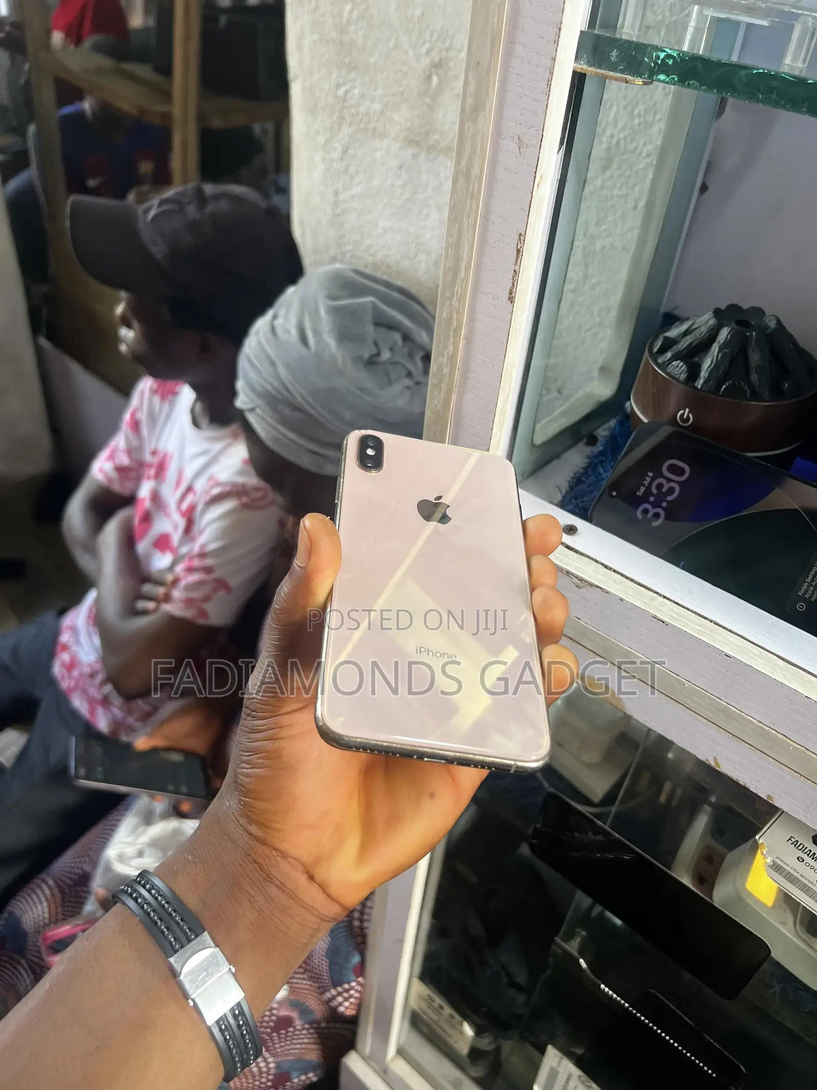 New Apple iPhone XS Max 256 GB Gold