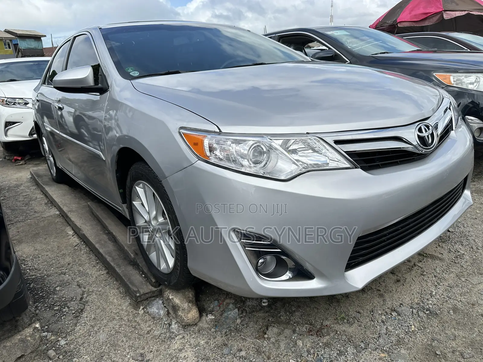 Toyota Camry XLE 4dr Sedan (2.5L 4cyl 6A) 2013 Silver