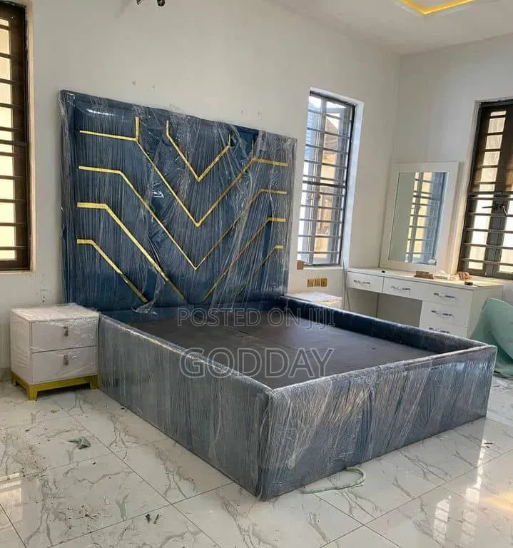 Full Padded 6by6 Bedframe