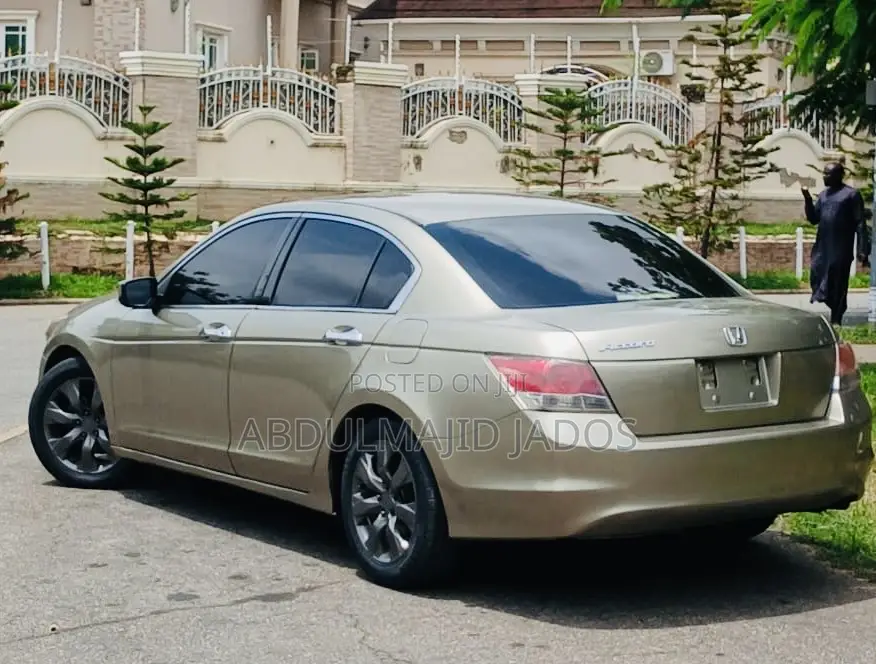 Honda Accord 2012 Gold