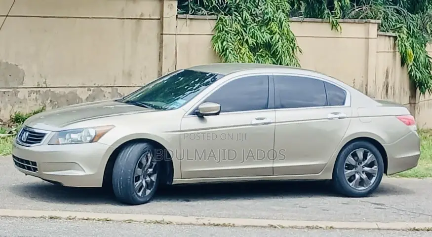 Honda Accord 2012 Gold