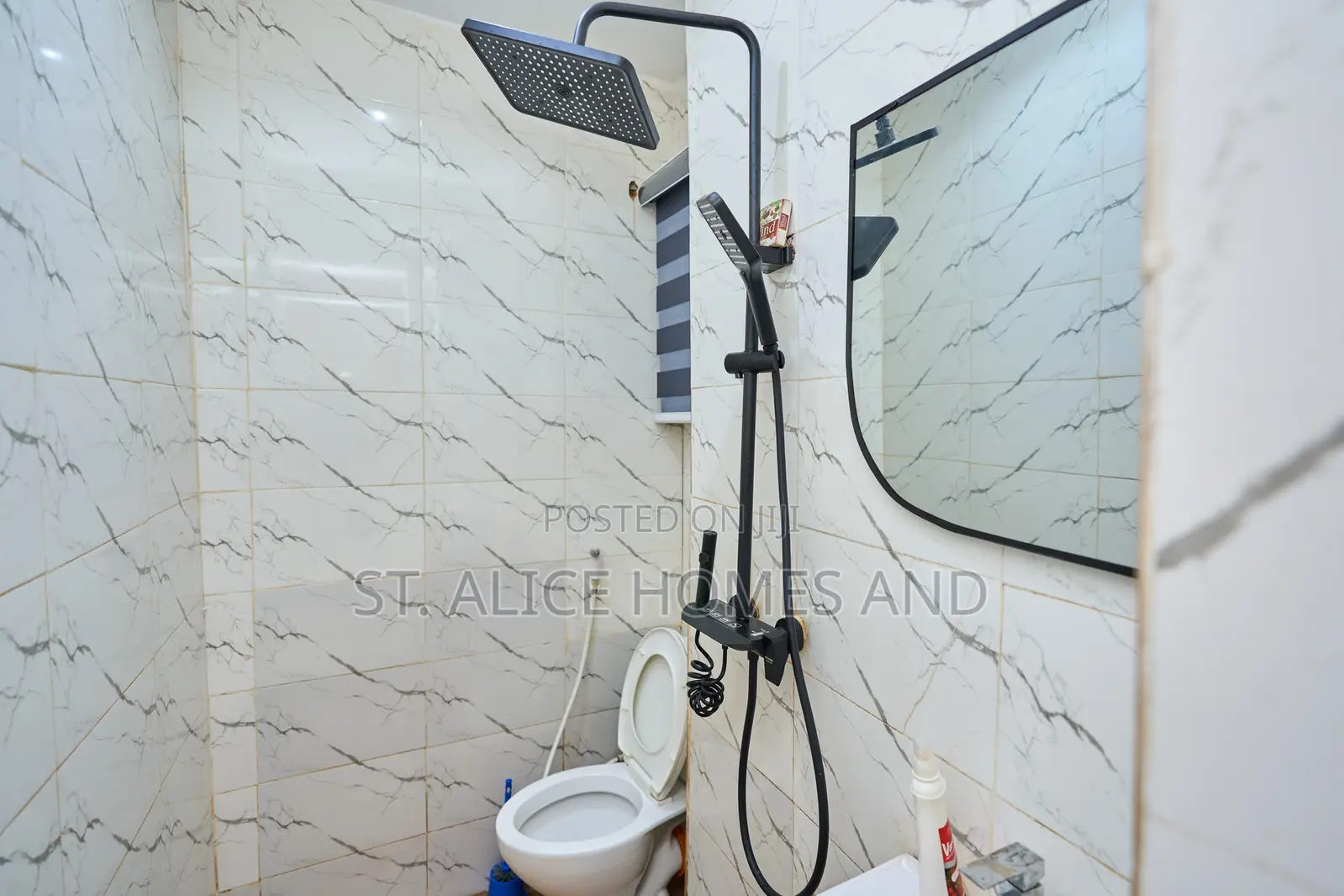 L & L Isimi Urban Studio Apartment, Gbagada, Lagos