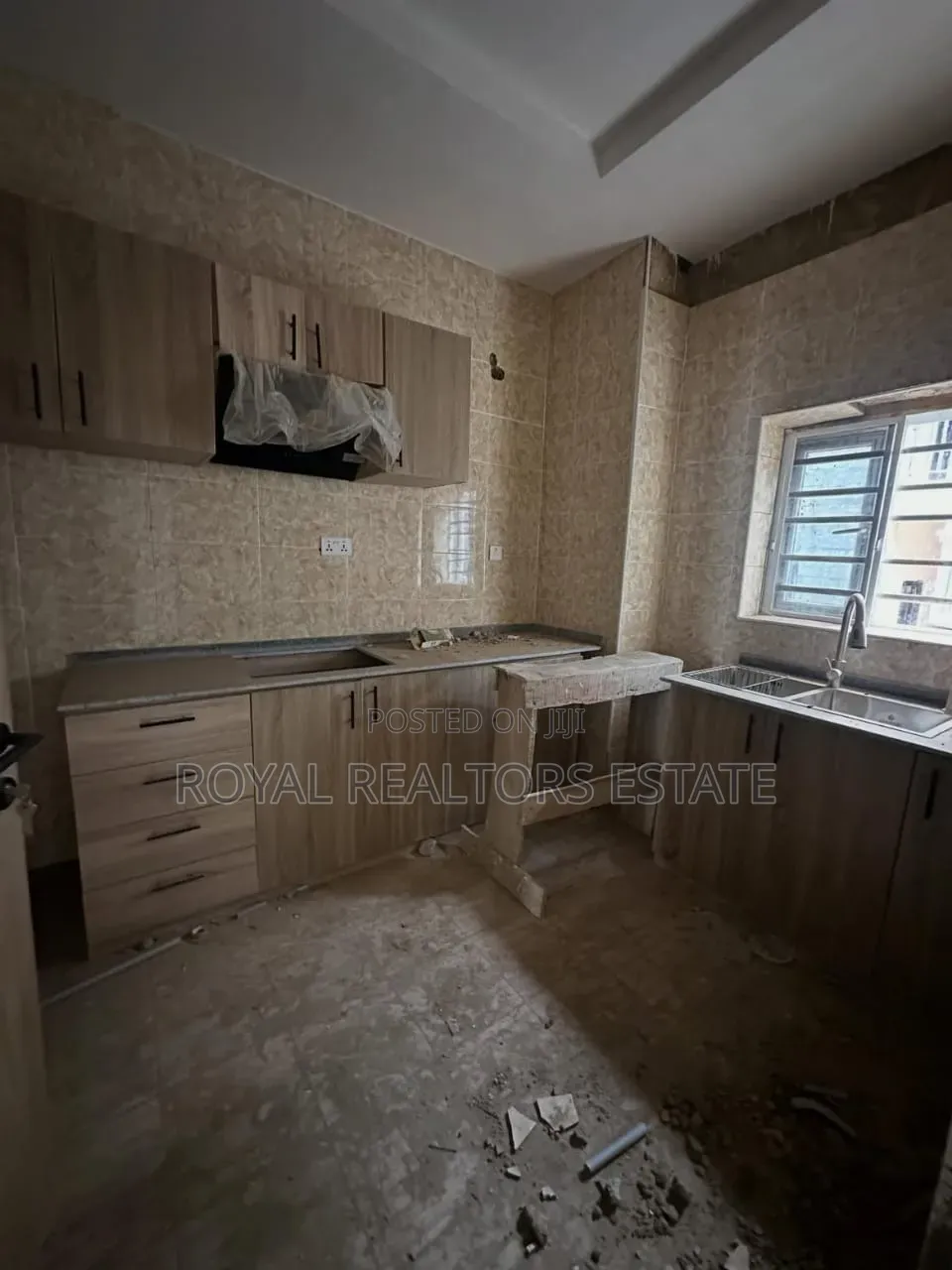 Mini Flat in Durumi for sale