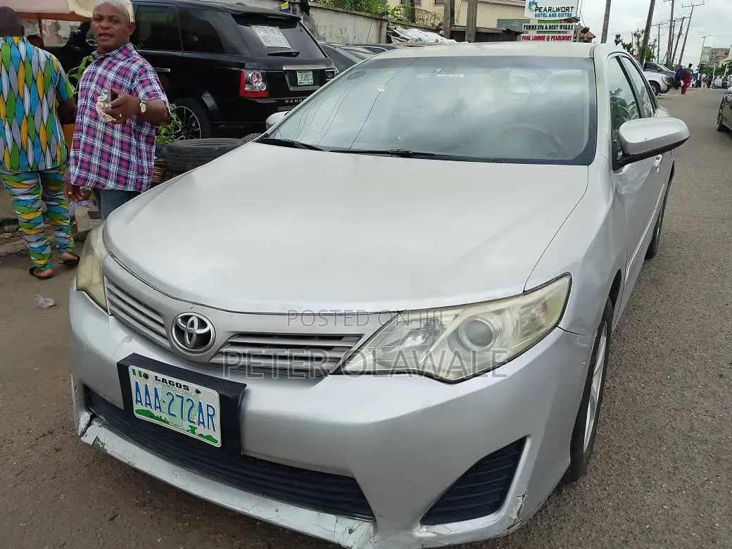 Toyota Camry 2012 Silver