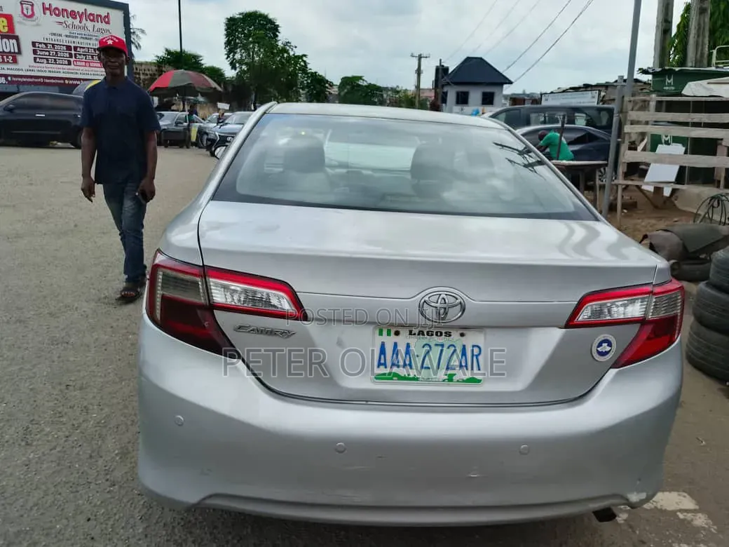 Toyota Camry 2012 Silver