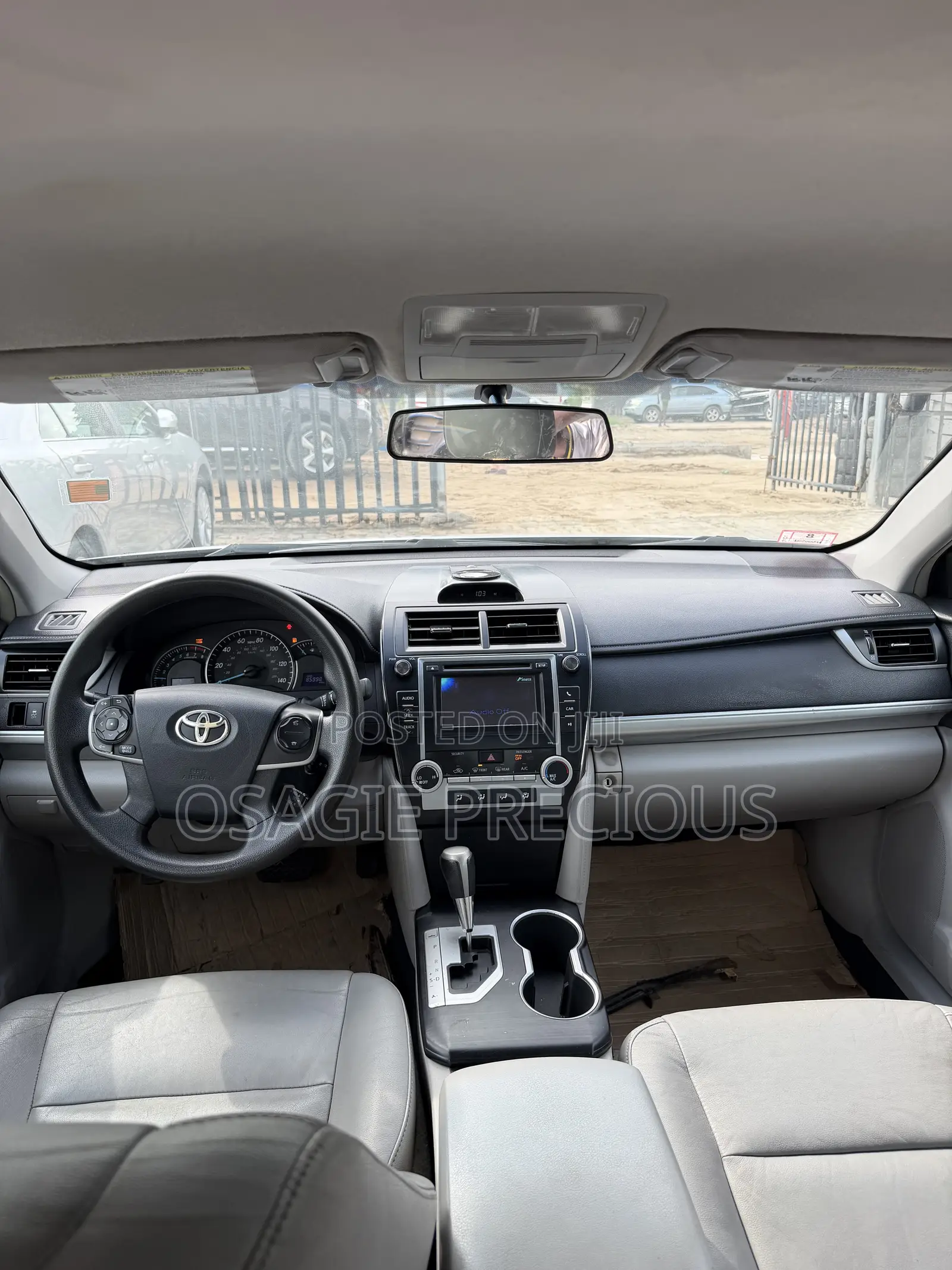 Toyota Camry LE 4dr Sedan (2.5L 4cyl 6A) 2012 Silver