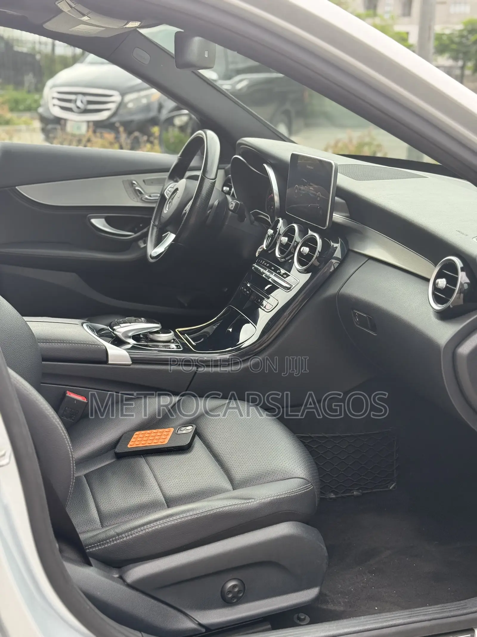 Mercedes-Benz C300 2016 Silver