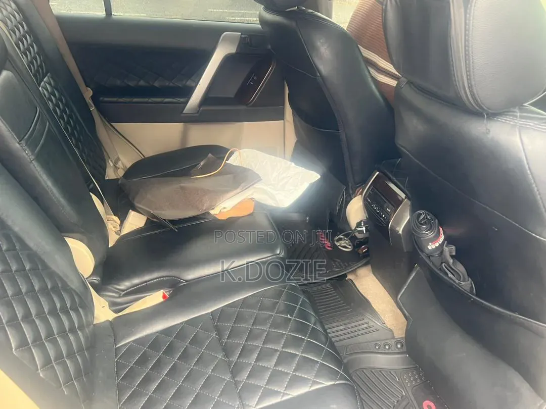 Toyota Land Cruiser Prado 4.0 i 2012 Black