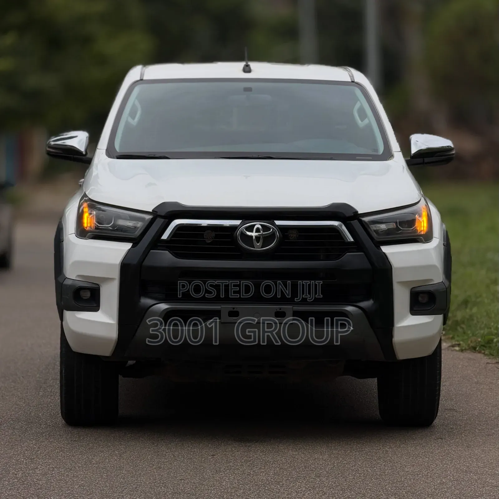 Toyota Hilux 2022 White
