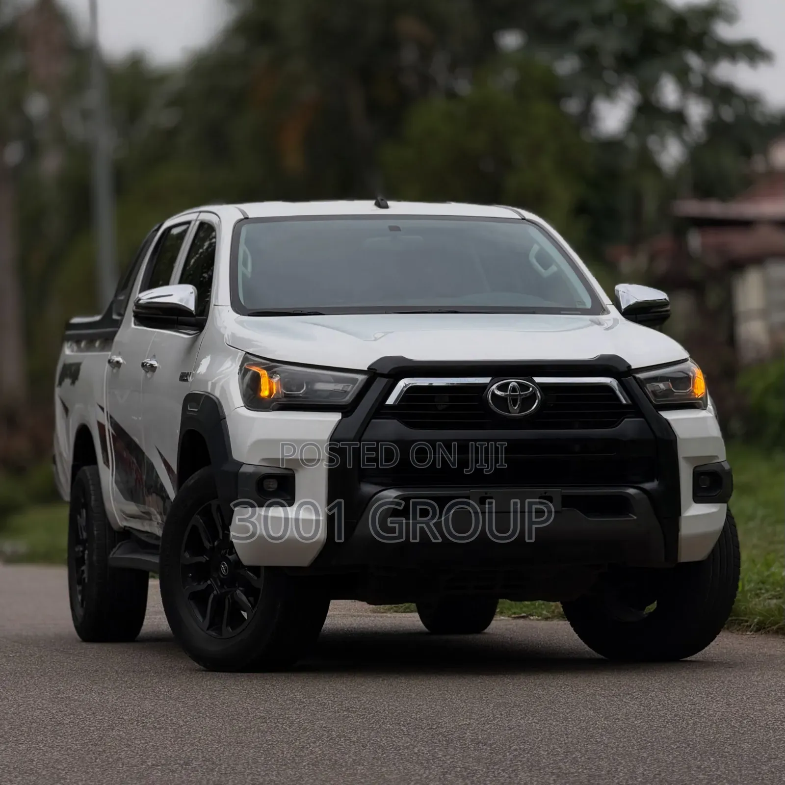 Toyota Hilux 2022 White