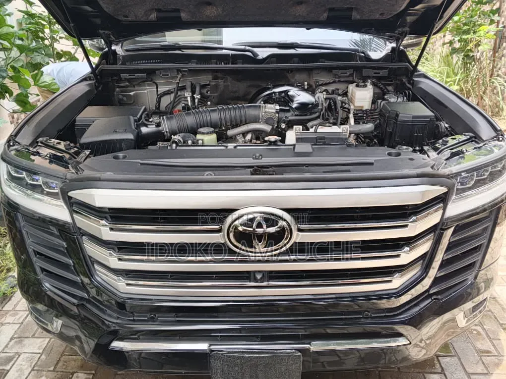 Toyota Land Cruiser 2023 Black