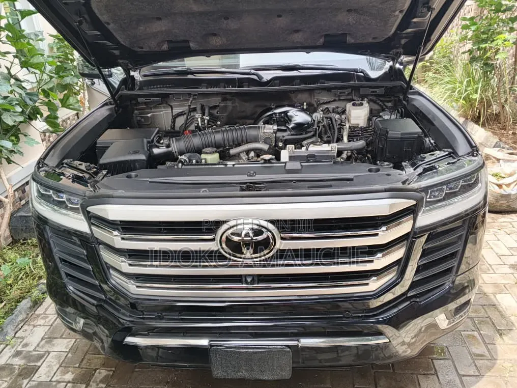 Toyota Land Cruiser 2023 Black