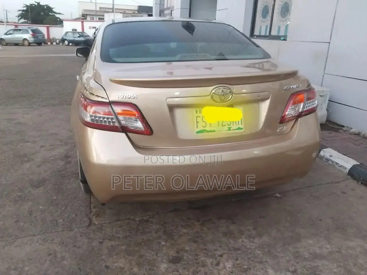 Toyota Camry 2010 Gold