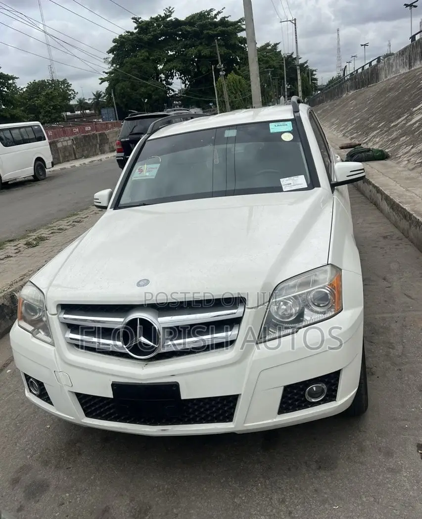Mercedes-Benz GLK-Class 350 2011 White