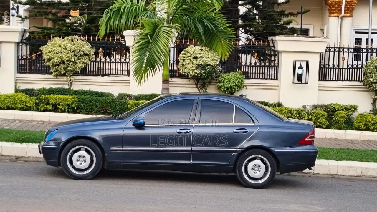Mercedes-Benz C240 2004 Blue