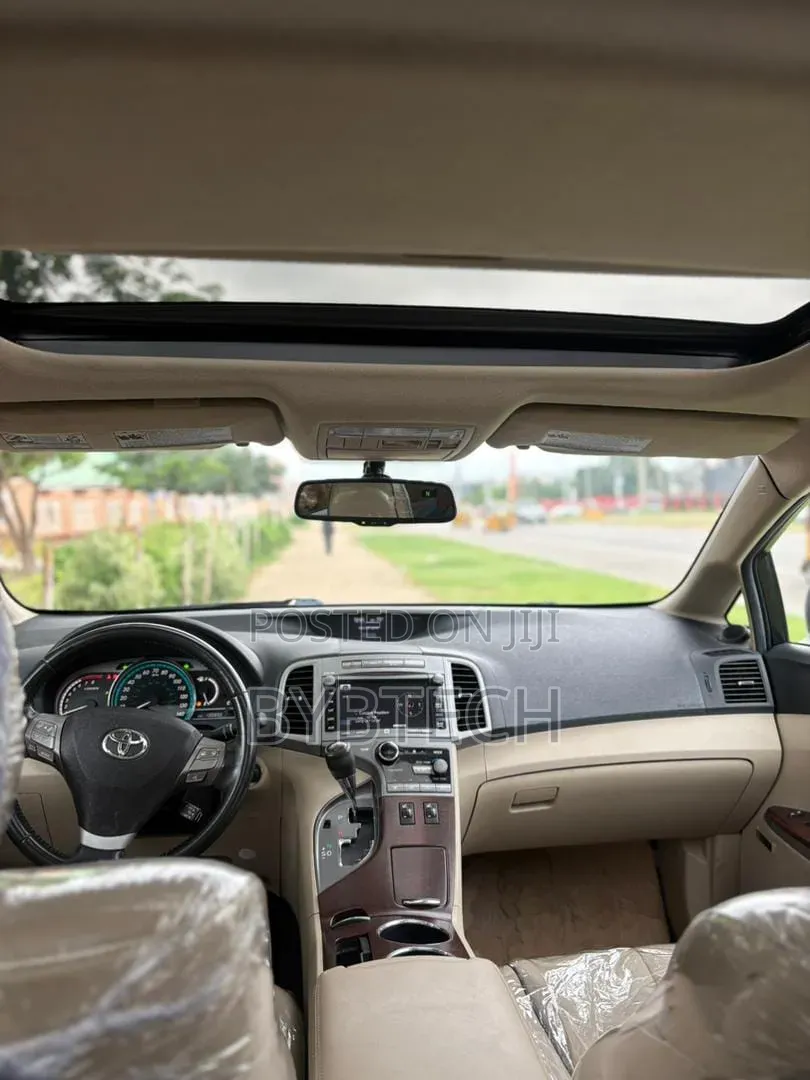 Toyota Venza V6 AWD 2011 White