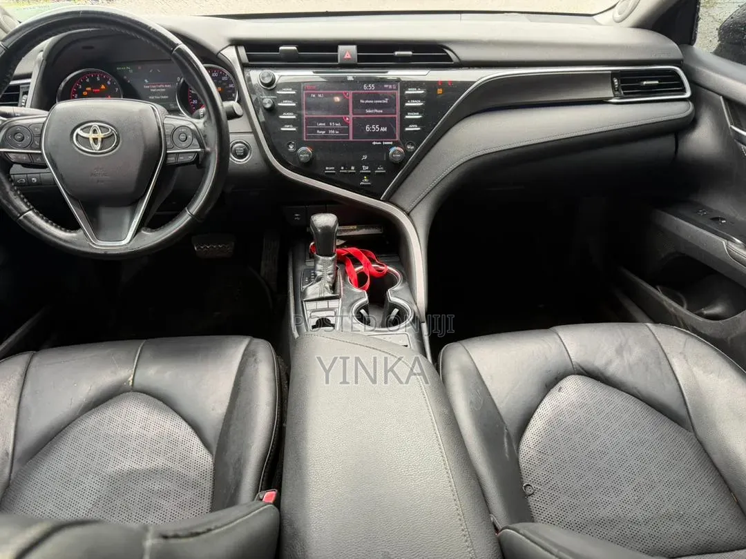 Toyota Camry 2018 Gray