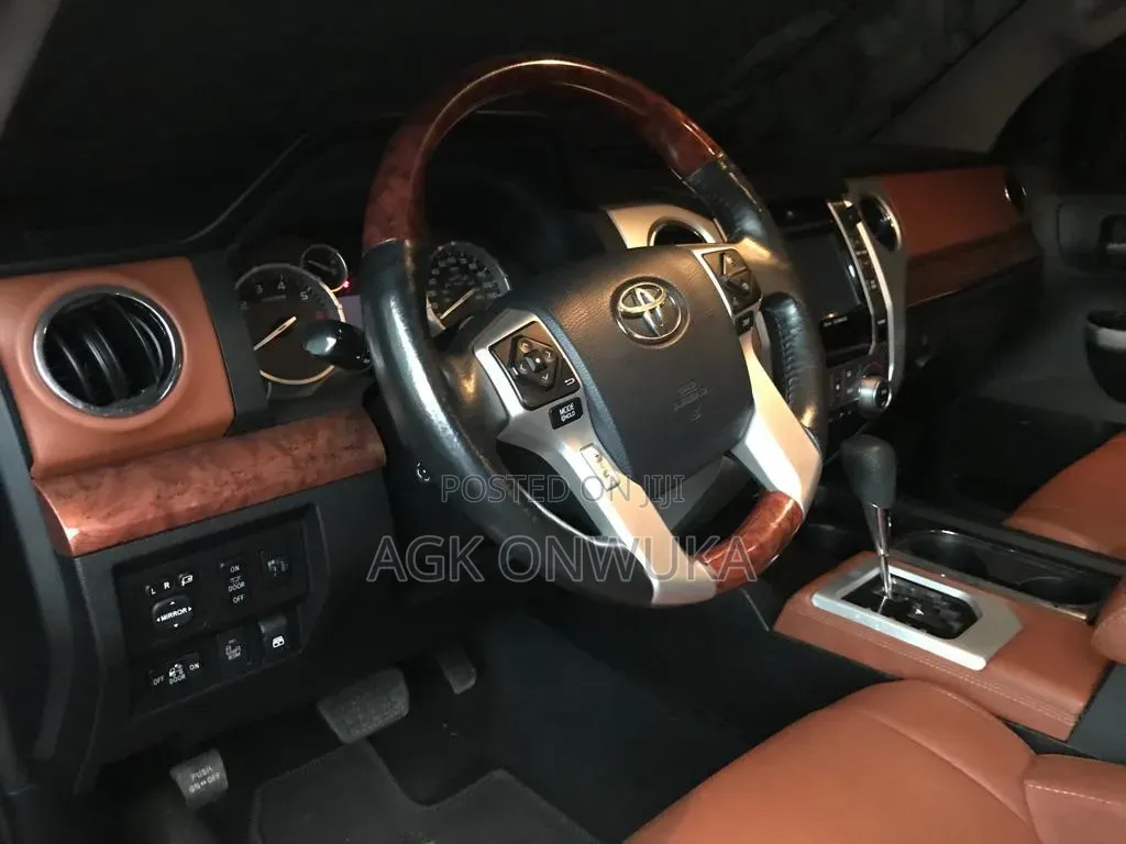 Toyota Tundra 2014 Brown