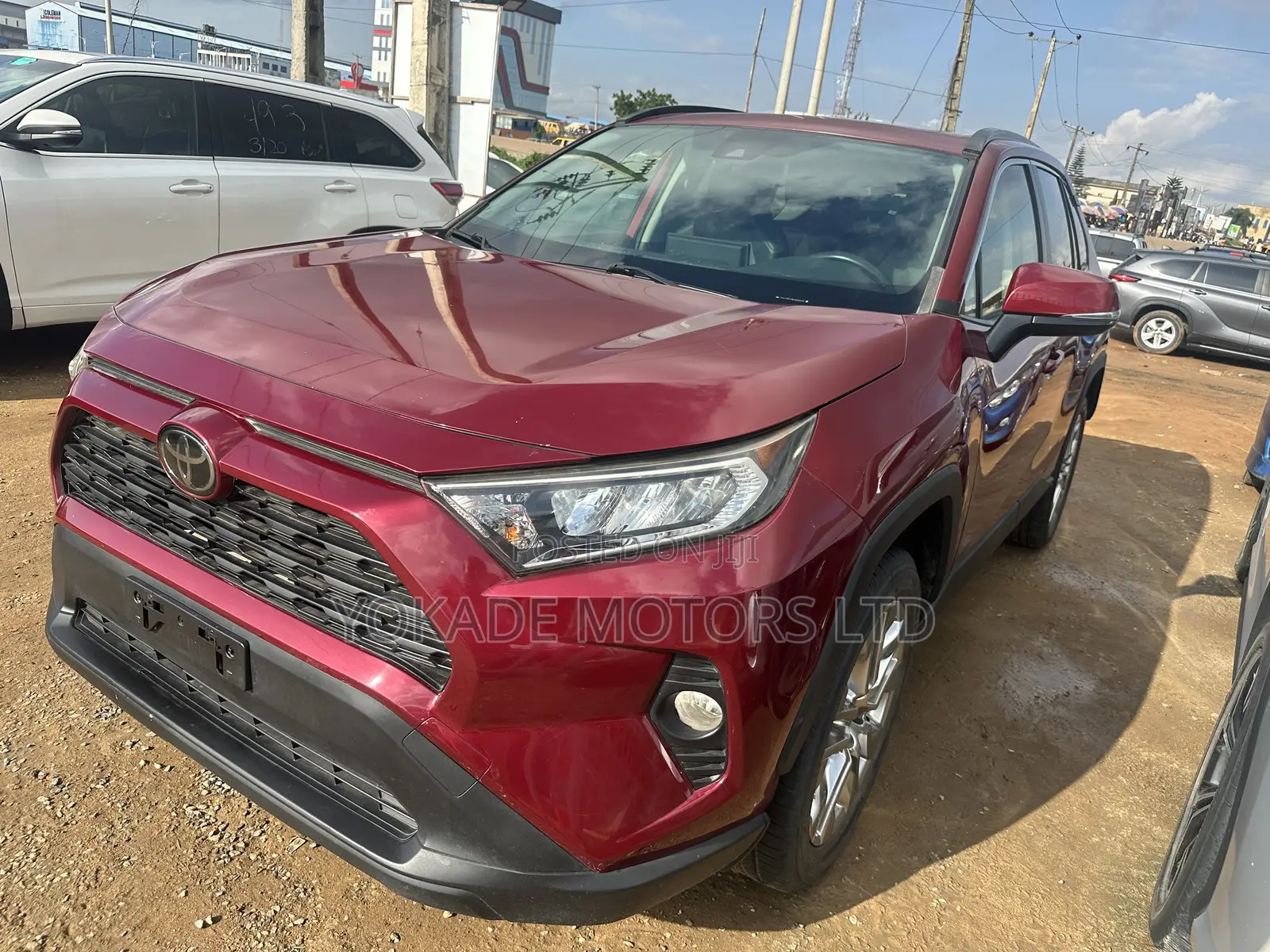 Toyota RAV4 XLE FWD 2019 Burgundy